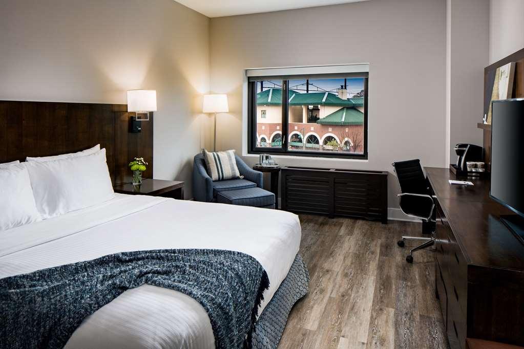 Watt Hotel Tapestry Collection By Hilton Rahway Bilik gambar